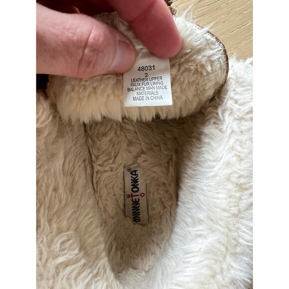 Minnetonka Fur Booties Moccasin Girls Youth size 2 - Picture 8 of 8